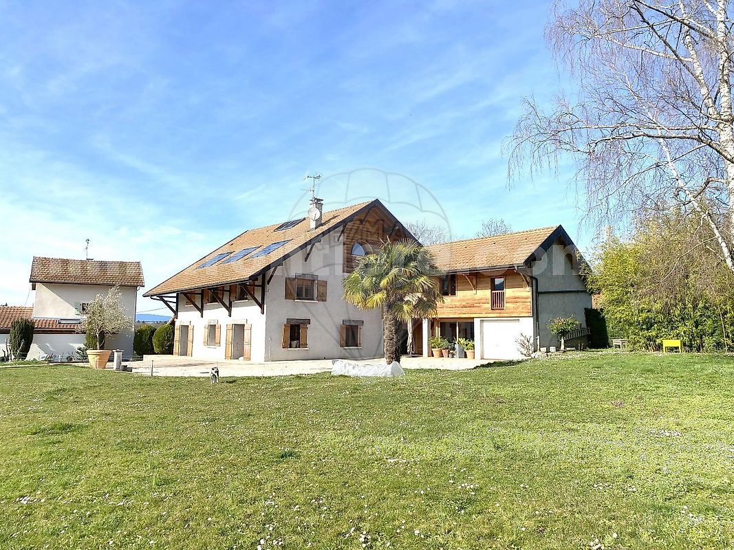 Maison 4 pièces 680 m² · à Arthaz-Pont-Notre-Dame · 680 m² · 1 365 000 €