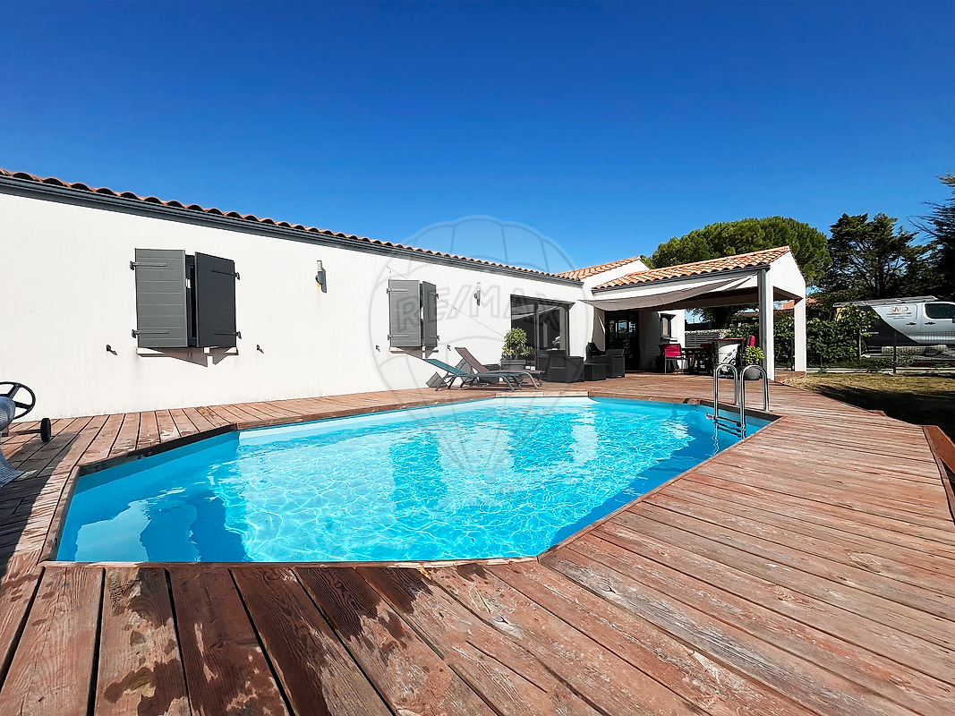 Maison 6 pièces 143 m² · à Chaillevette · 143 m² · 475 000 €