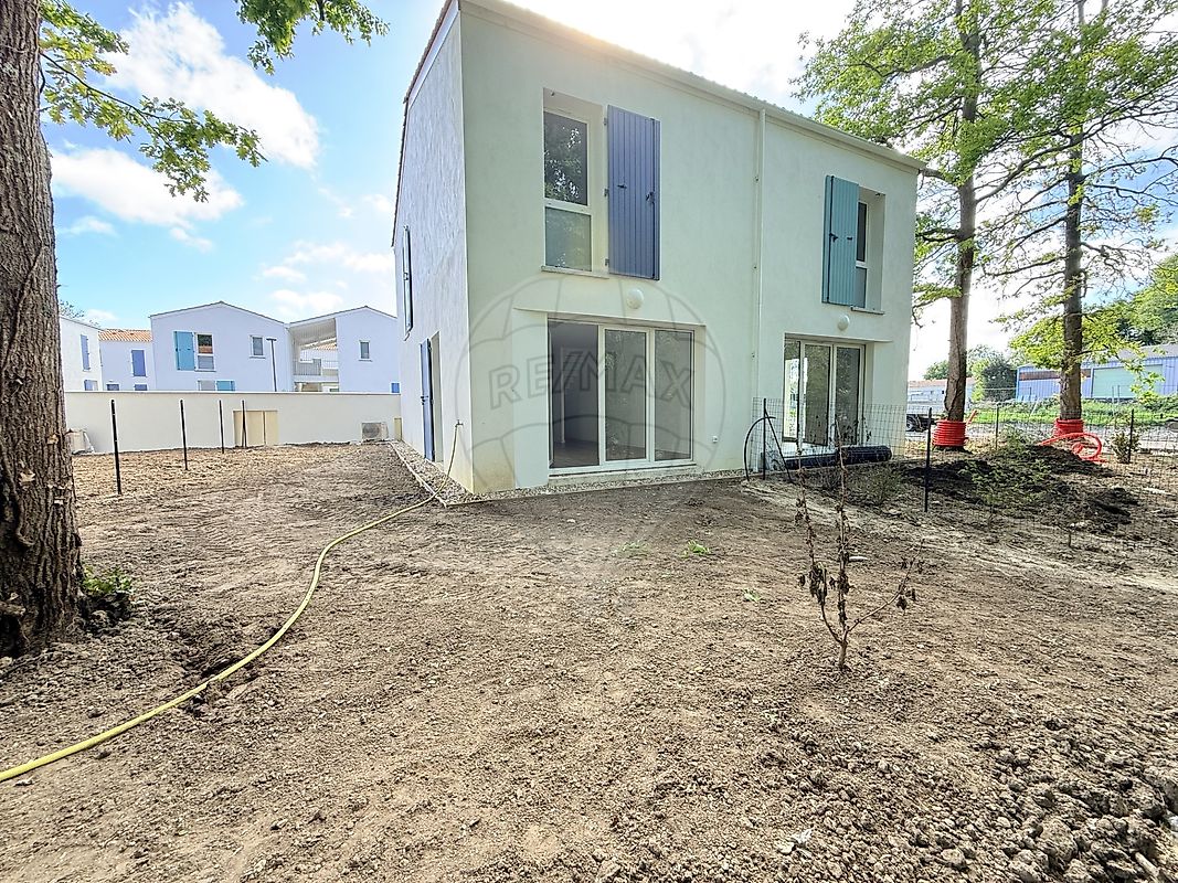 Maison 9 pièces 66 m² · à Breuillet · 66 m² · 215 000 €