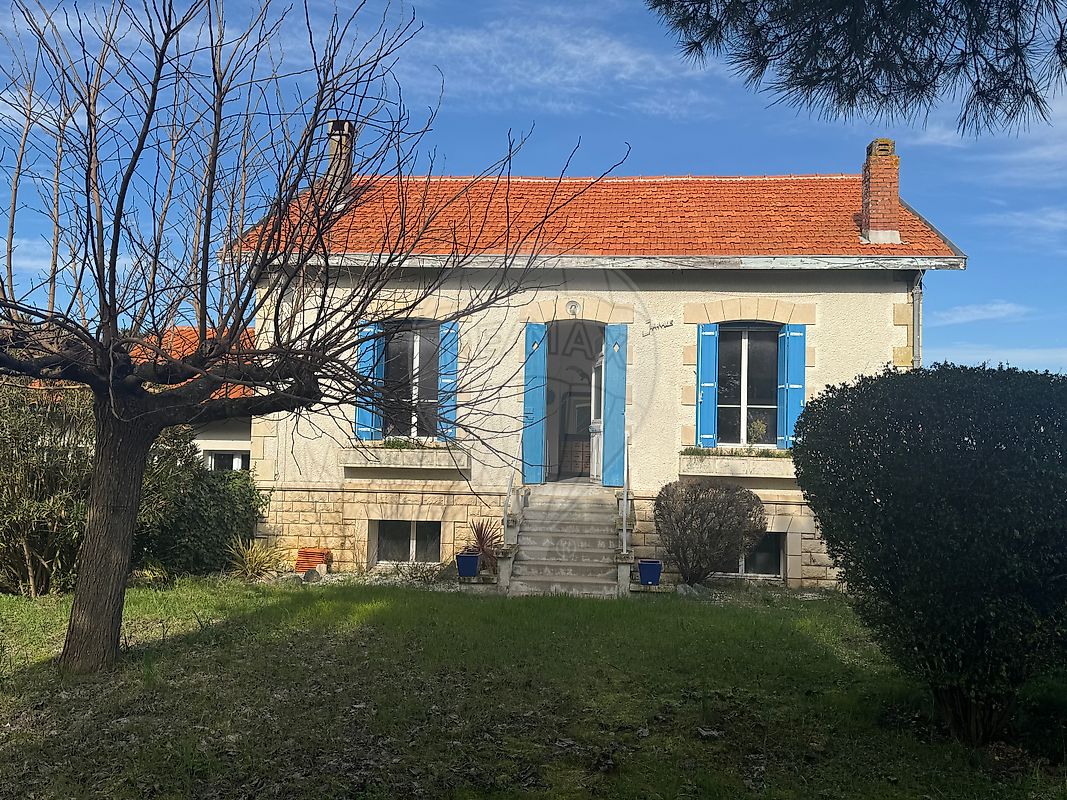 Maison 10 pièces 175 m² · à Meschers-sur-Gironde · 175 m² · 469 500 €