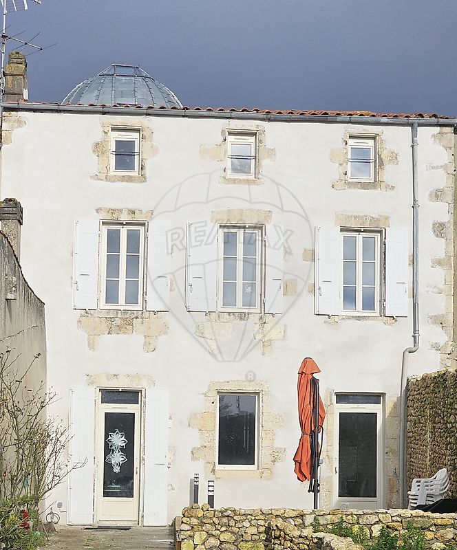 Maison 11 pièces 220 m² · à Marennes · 220 m² · 524 000 €