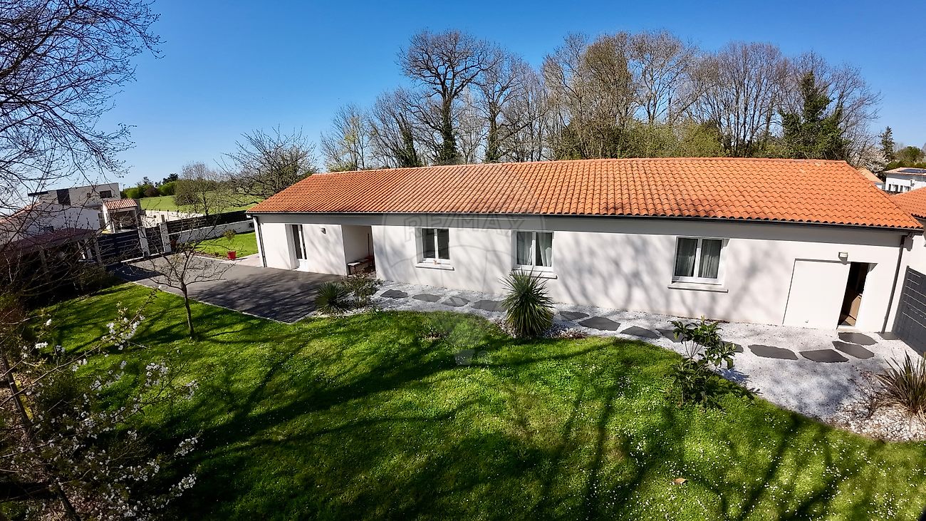 Maison 160 m² · à Médis · 160 m² · 483 000 €
