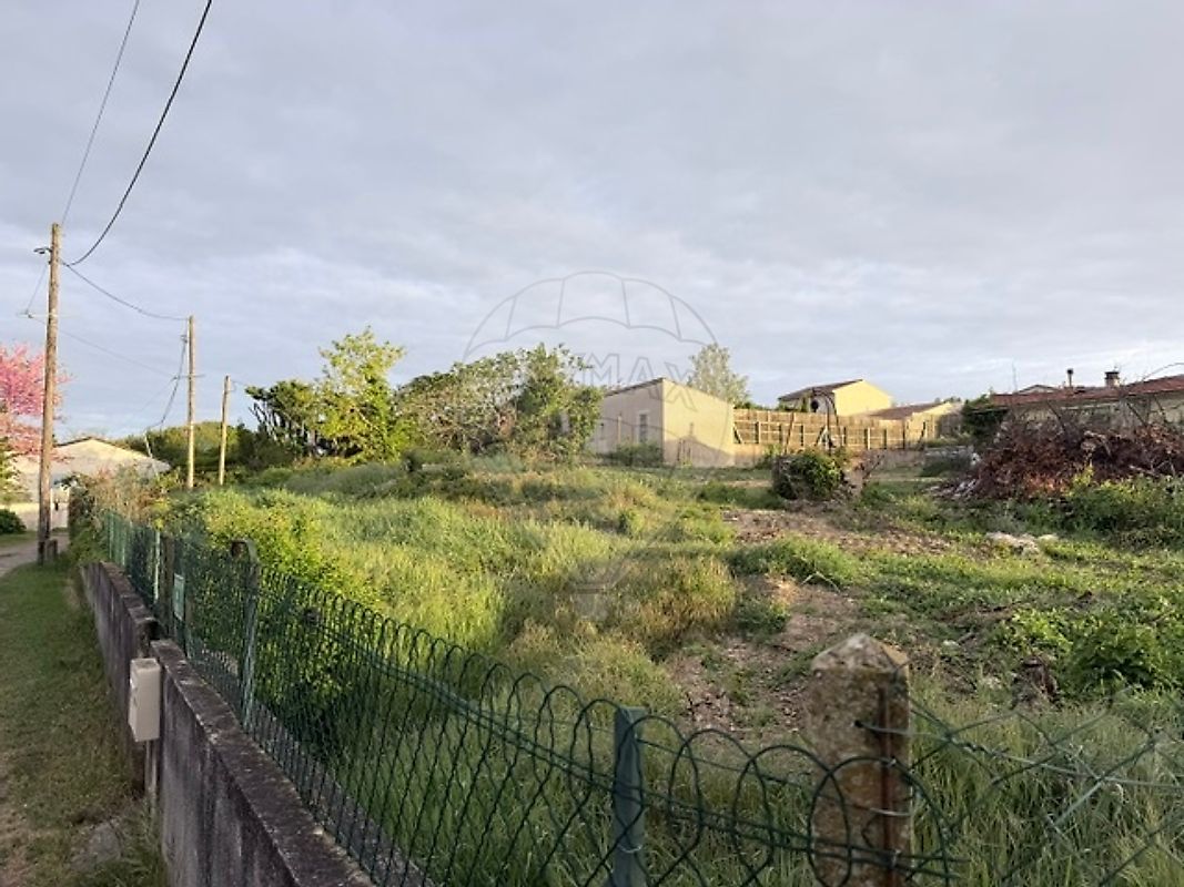 Terrain 339 m² · à Saint-Palais-sur-Mer · 339 m² · 218 500 €