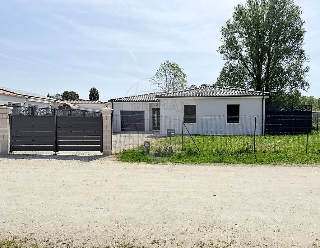 Maison 5 pièces 94 m² · à Les Mathes · 94 m² · 349 000 €