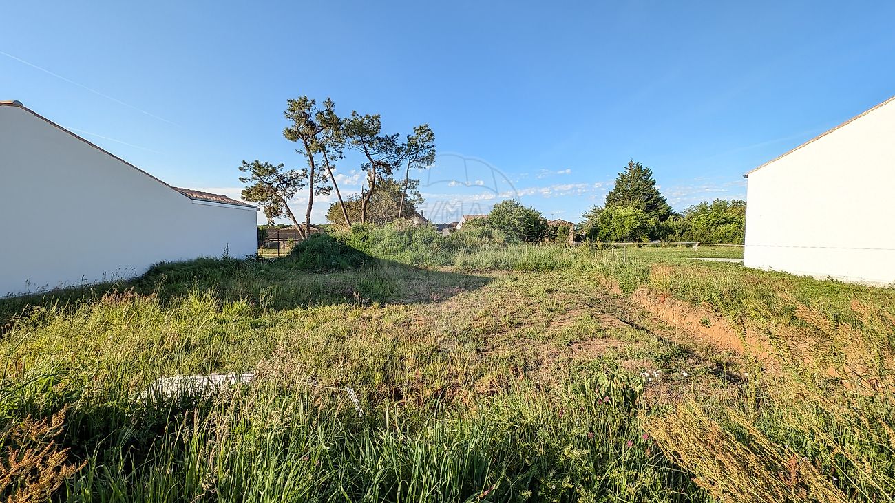 Terrain 518 m² · à Meursac · 518 m² · 67 000 €