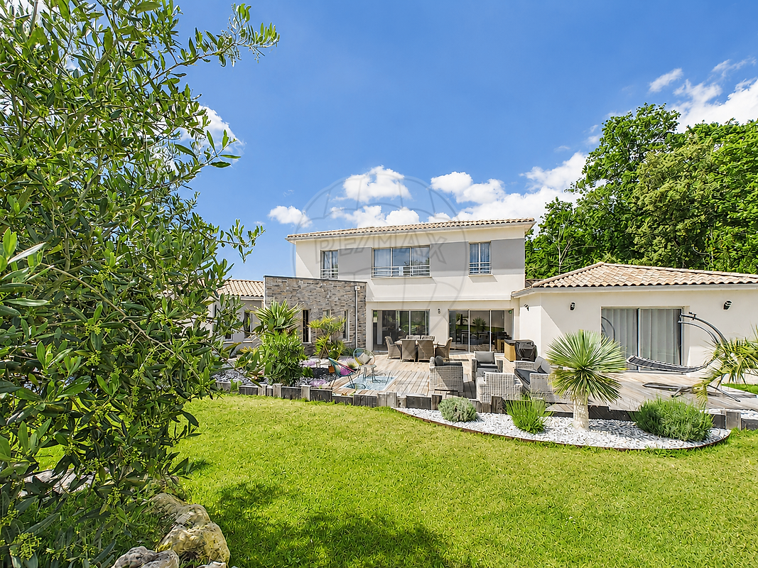 Maison 220 m² · à Les Mathes · 220 m² · 999 000 €