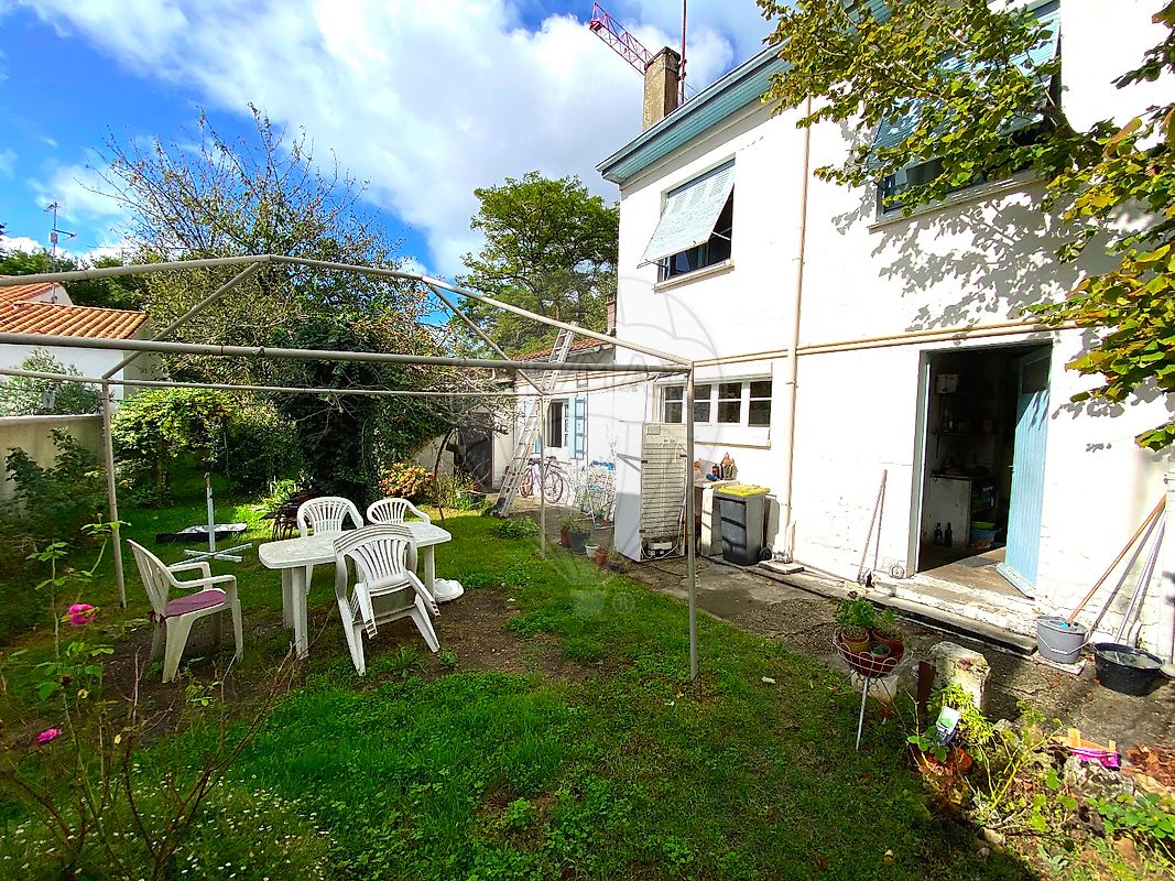 Maison 96 m² · à Breuillet · 96 m² · 242 000 €