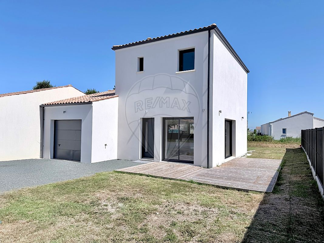 Maison 90 m² · à Étaules · 90 m² · 322 000 €