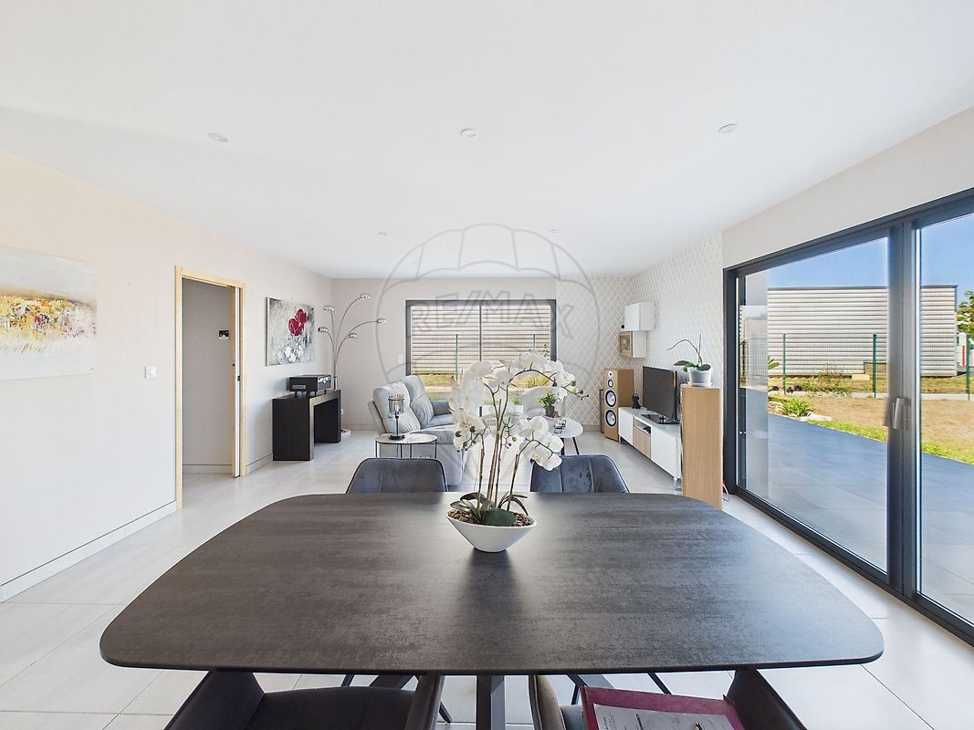Maison 110 m² · à Nieulle-sur-Seudre · 110 m² · 388 000 €/mois