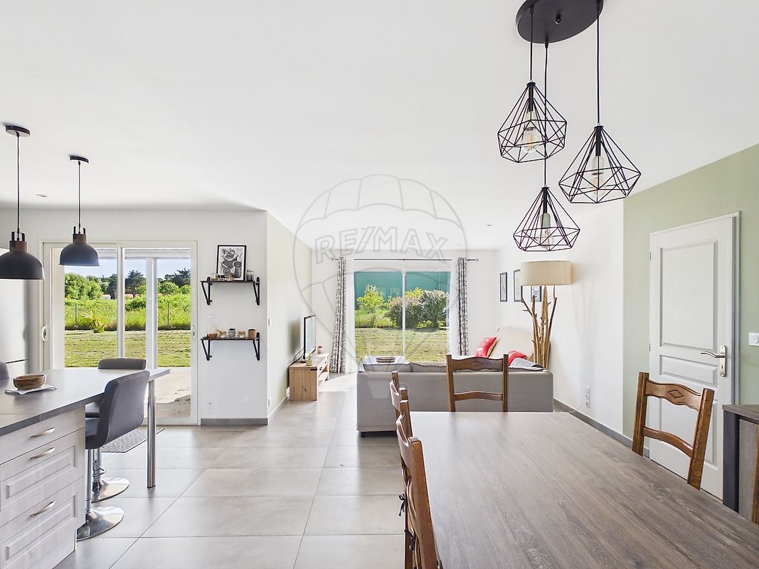 Maison 107 m² · à Le Grand-Village-Plage · 107 m² · 374 000 €