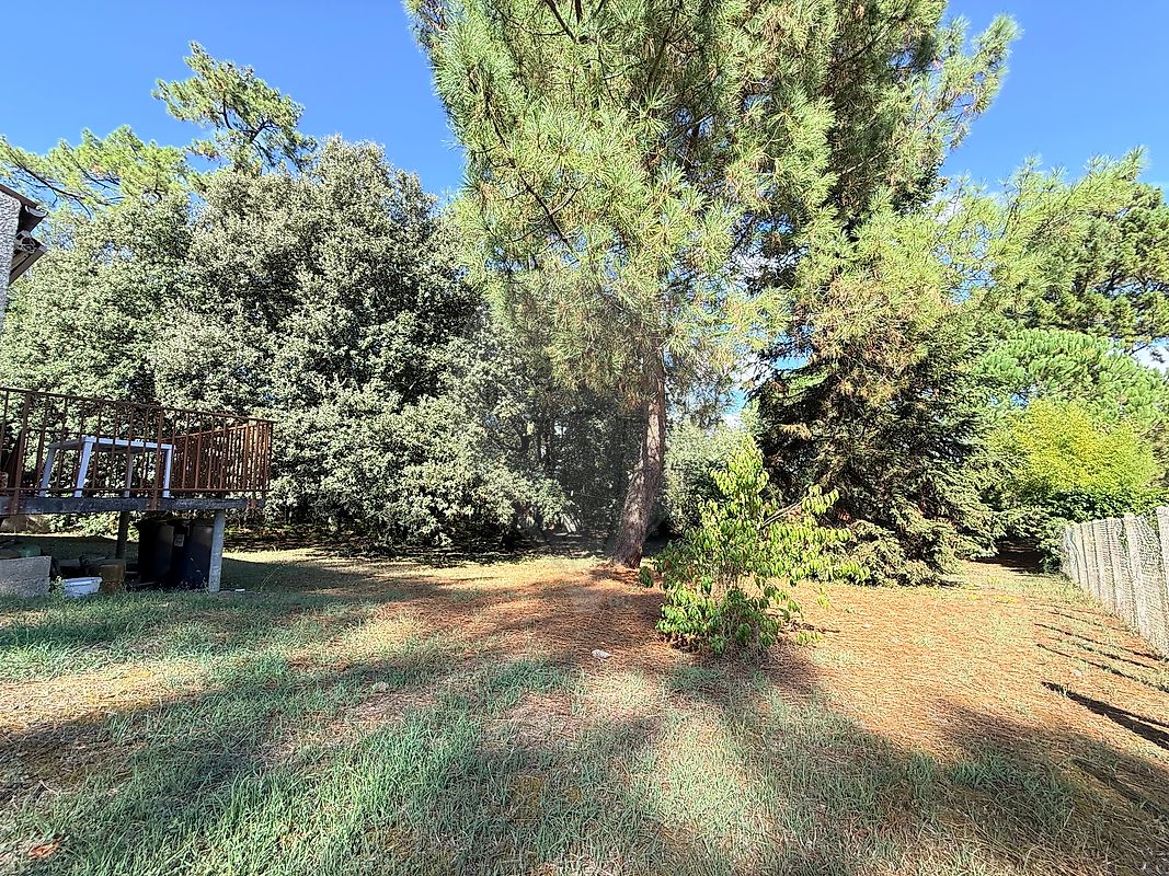 Terrain 1500 m² · à Saint-Palais-sur-Mer · 1 500 m² · 623 000 €