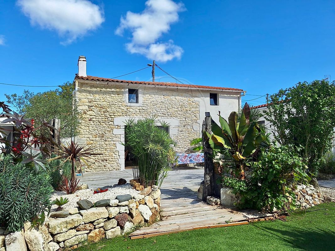 Maison 114 m² · à Chaillevette · 114 m² · 398 000 €