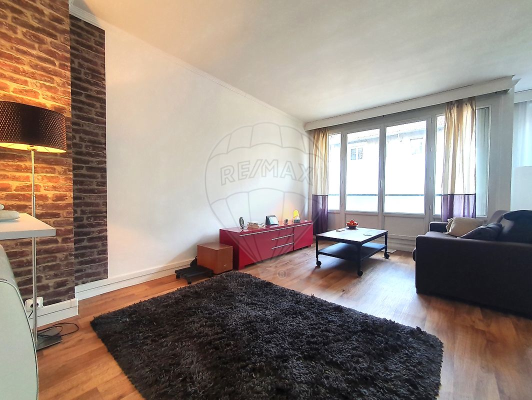Appartement 9 pièces 49 m² · à Saint-Denis · 49 m² · 205 200 €