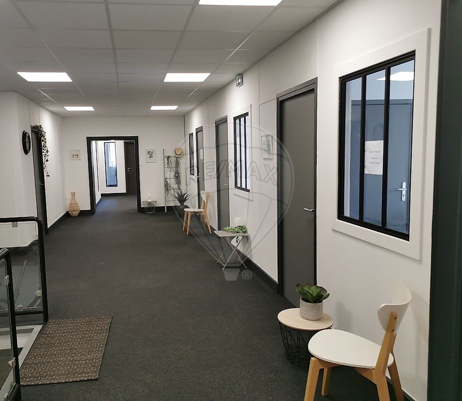 Local commercial 3483 m² · à Colmar · 3 483 m² · 1 700 000 €/mois