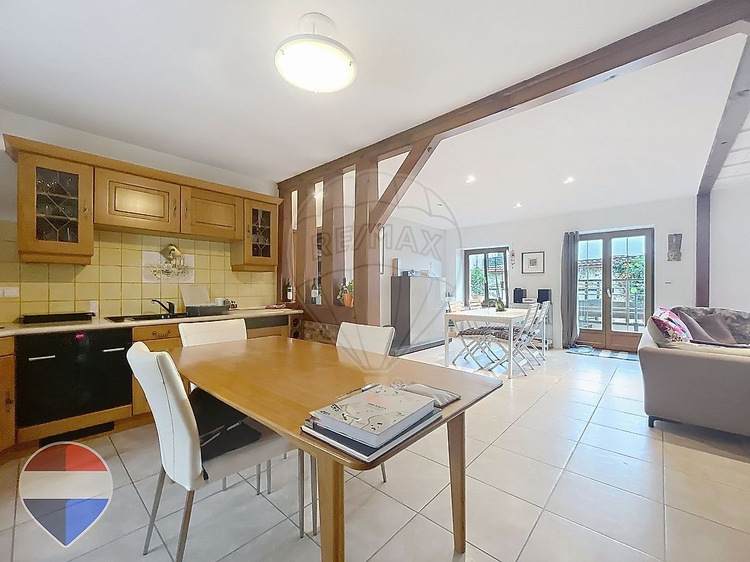 Maison 121 m² · à Hattstatt · 121 m² · 290 000 €