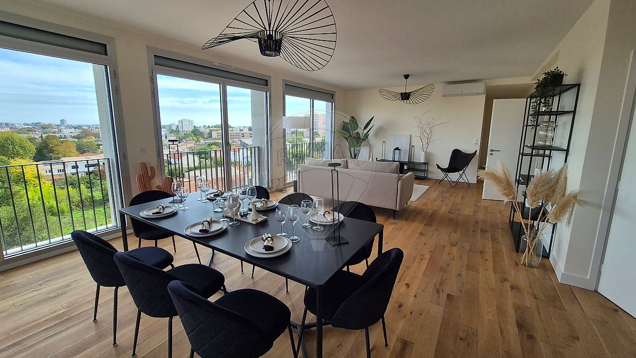 Appartement 8 pièces 123 m² · à Bordeaux · 123 m² · 730 000 €