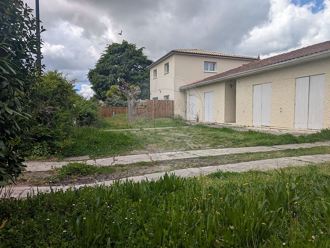 Terrain à vendre - Blanquefort · 199 900 €