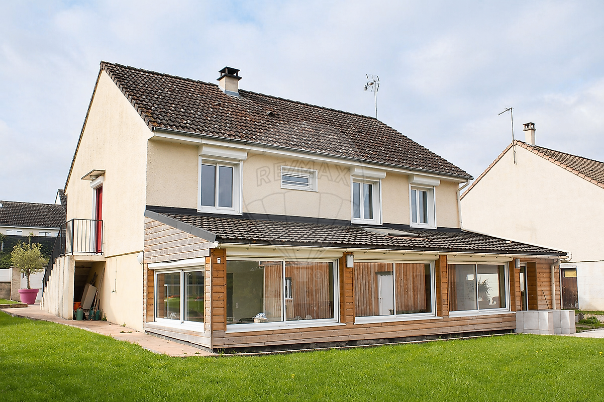 Maison 6 pièces 153 m² · à Cusset · 153 m² · 255 000 €