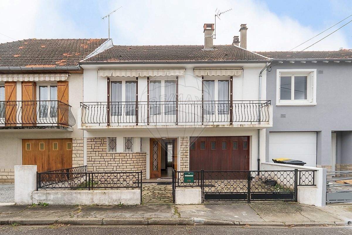 Maison 5 pièces 174 m² · à Cusset · 174 m² · 169 000 €