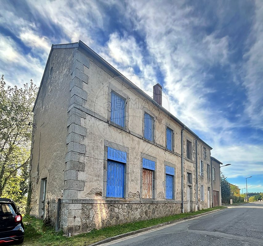 Maison 5 pièces 100 m² · à Lachaux · 100 m² · 64 900 €