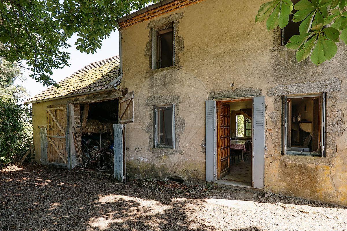 Maison 98 m² · à La Chapelle · 98 m² · 83 000 €