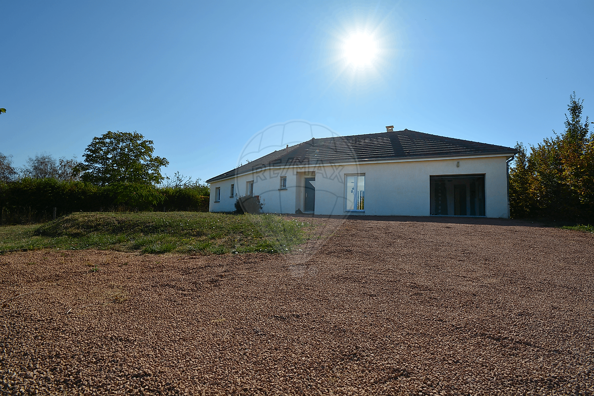 Maison 1997 m² · à Cusset · 1 997 m² · 340 000 €