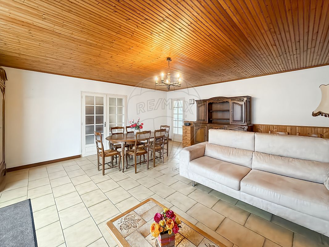 Maison 4 pièces 111 m² · à Le Fenouiller · 111 m² · 182 750 €