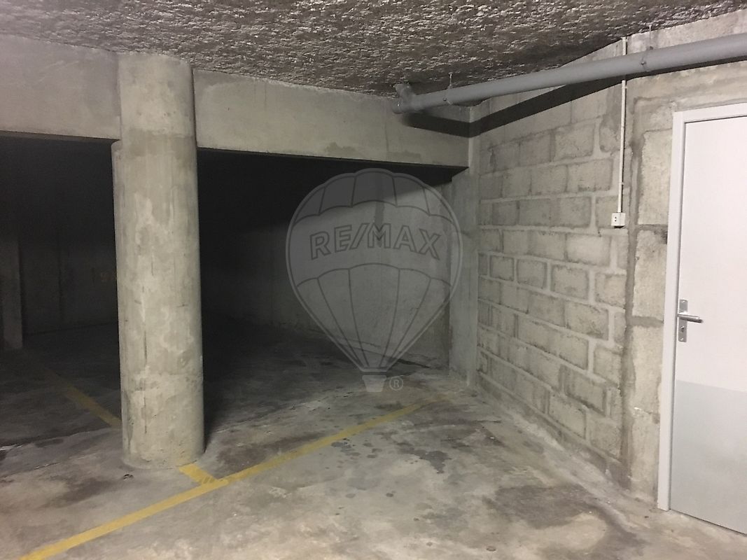 Stationnement à louer - Nantes · 12 m² · 70 €