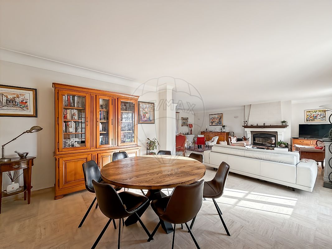 Maison 4 pièces 211 m² · à La Plaine-sur-Mer · 211 m² · 684 320 €