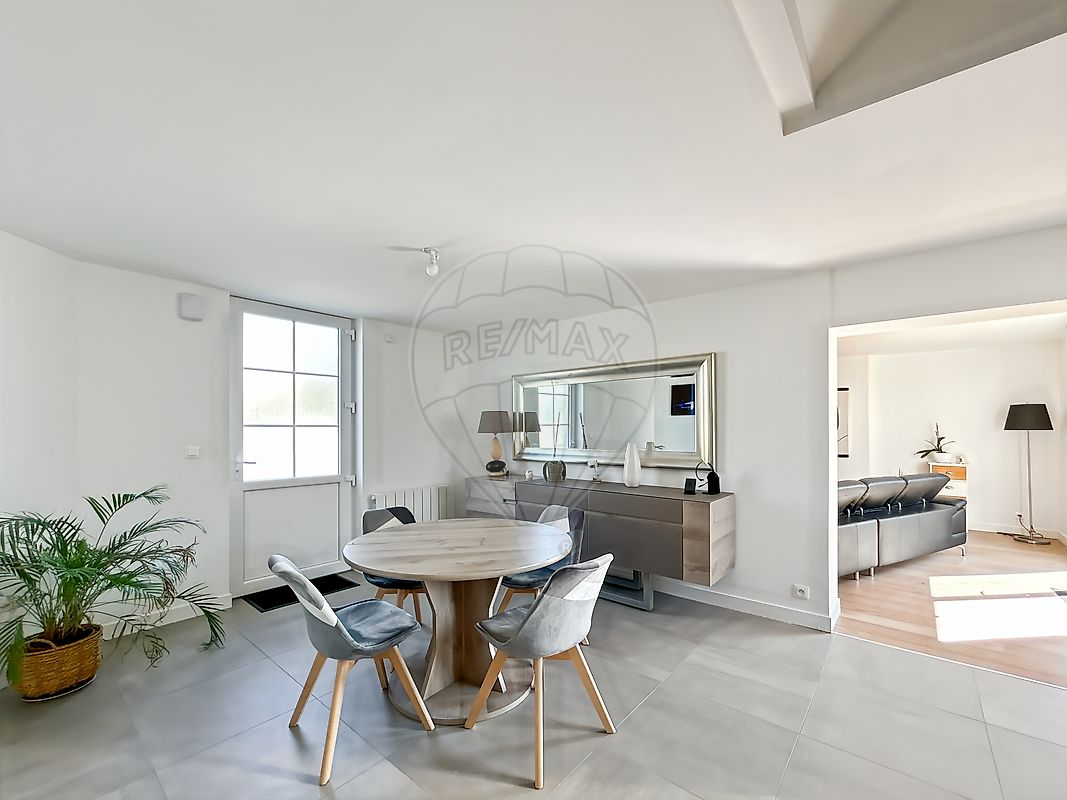 Maison 5 pièces 136 m² · à Val en Vignes · 136 m² · 164 300 €