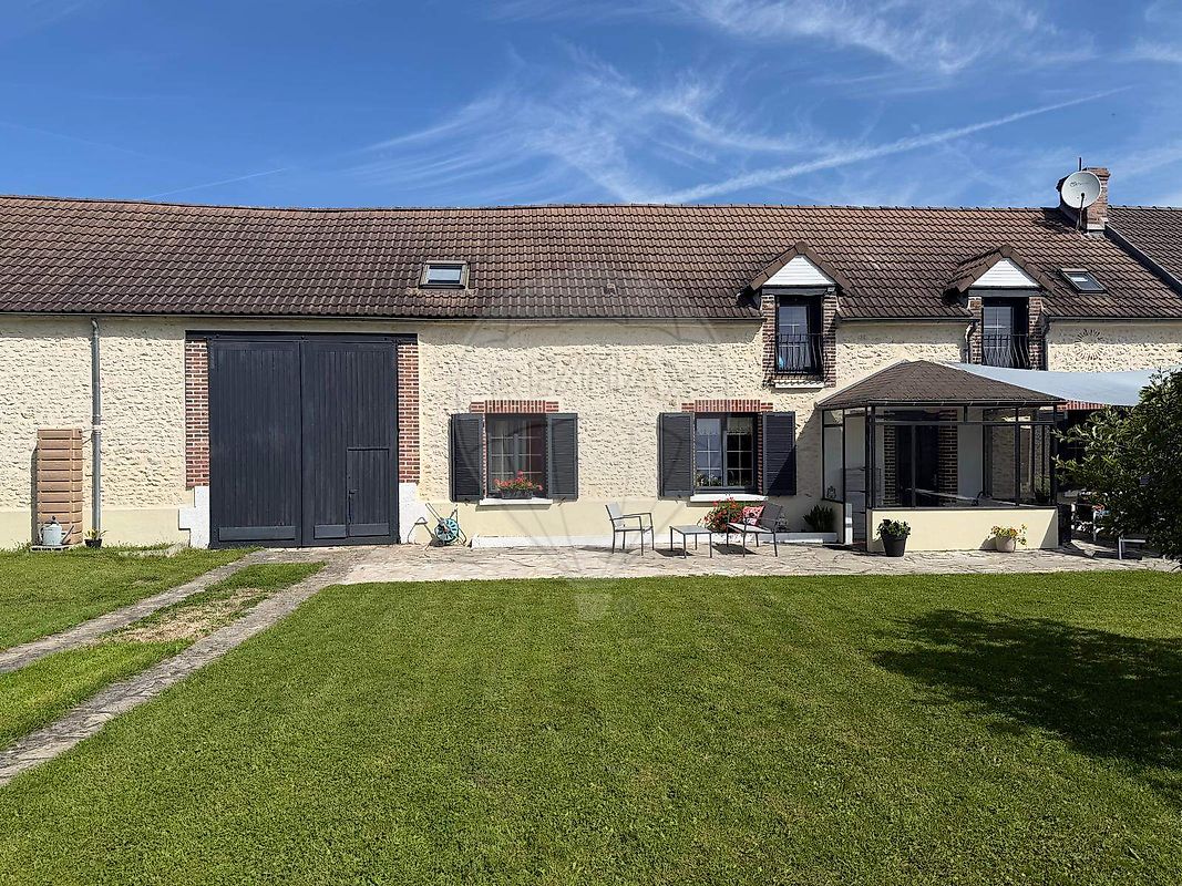 Maison 4 pièces 117 m² · à Corquilleroy · 117 m² · 270 000 €