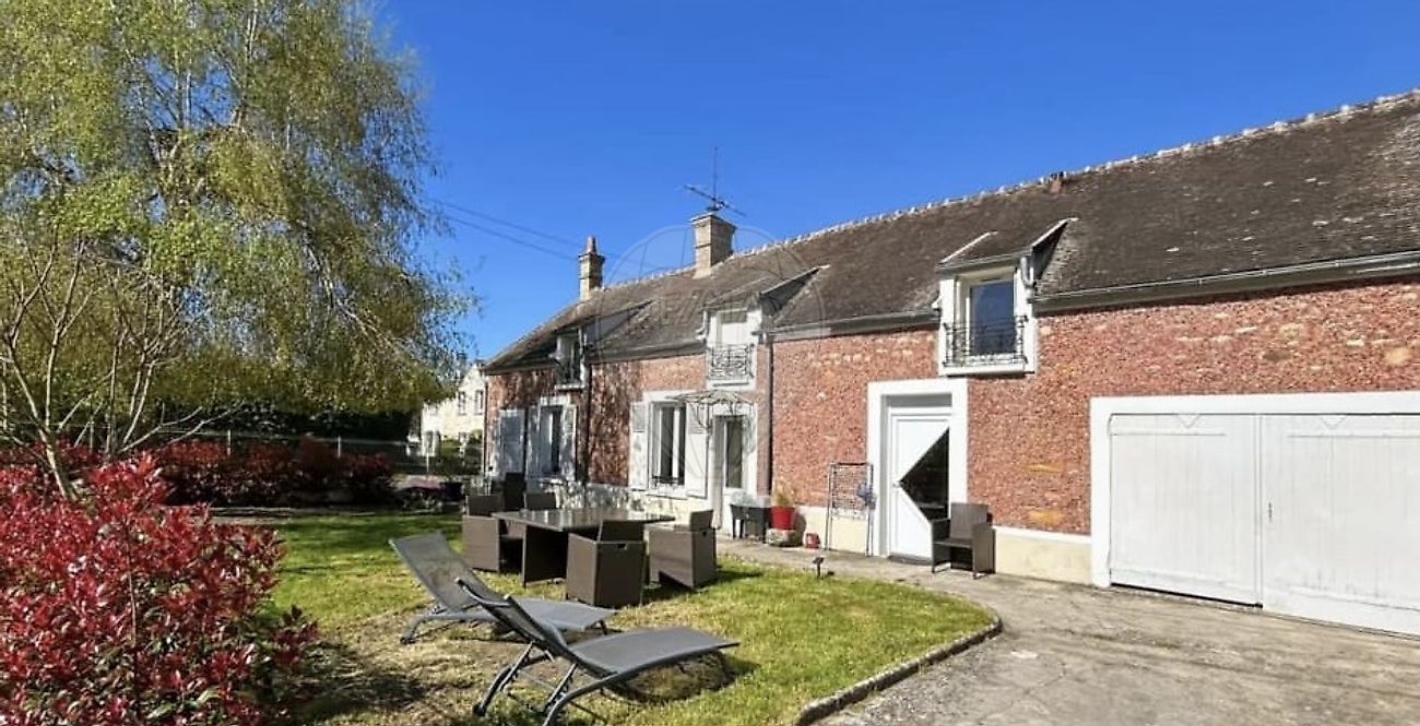 Maison 150 m² · à Châtillon-la-Borde · 150 m² · 299 000 €