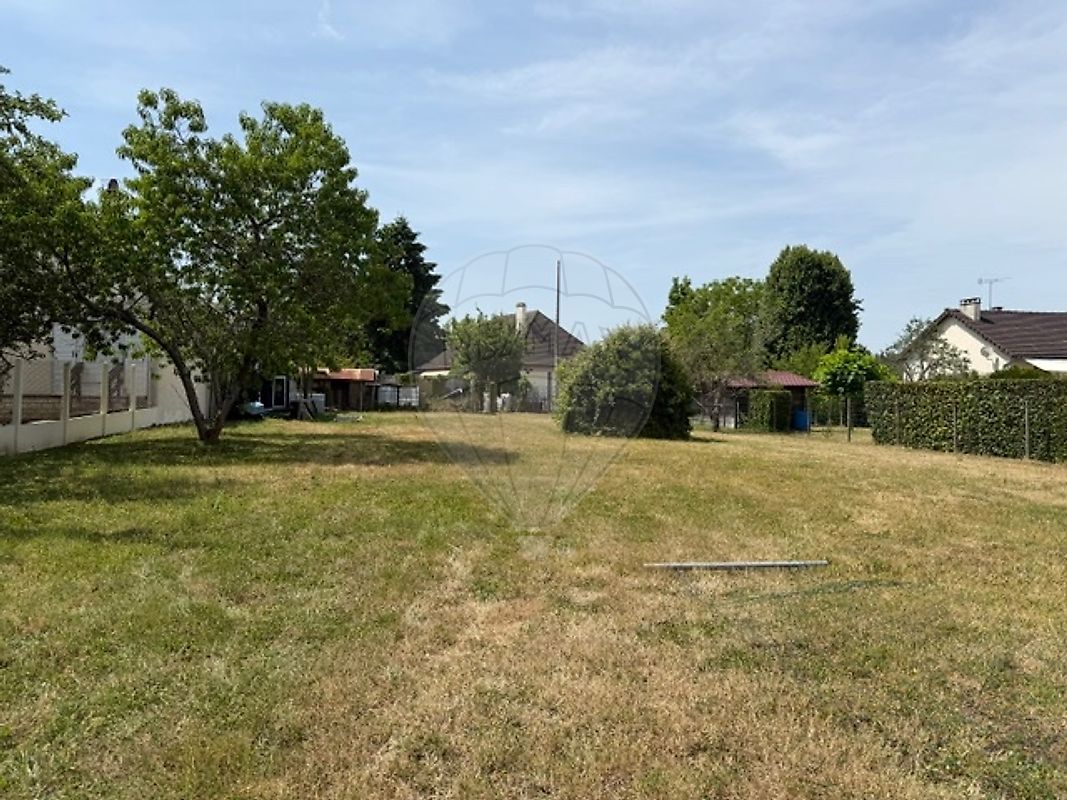 Terrain à vendre - Voulx · 68 000 €
