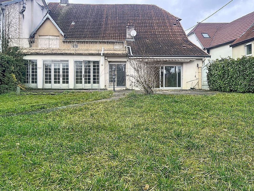 Immeuble 480 m² · à Thise · 480 m² · 389 900 €