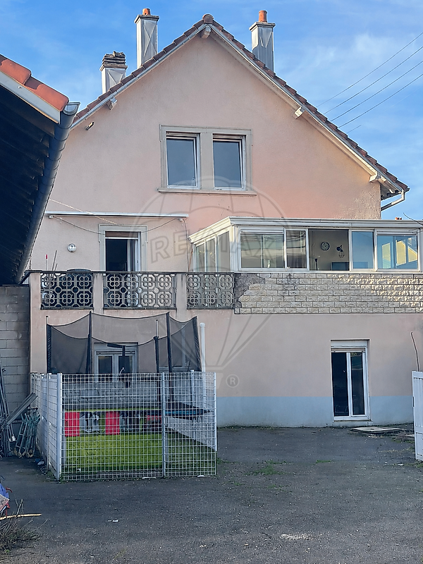 Maison 182 m² · à Héricourt · 182 m² · 156 000 €