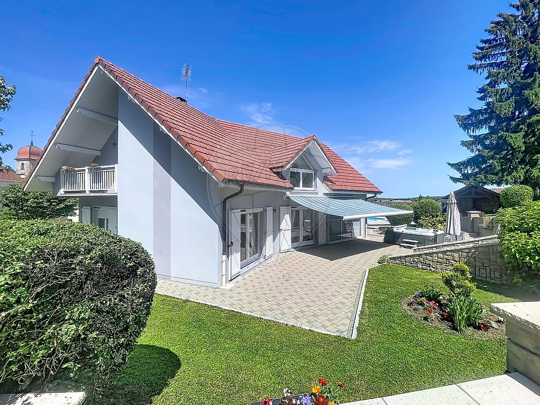 Maison 173 m² · à Goux-lès-Dambelin · 173 m² · 399 500 €