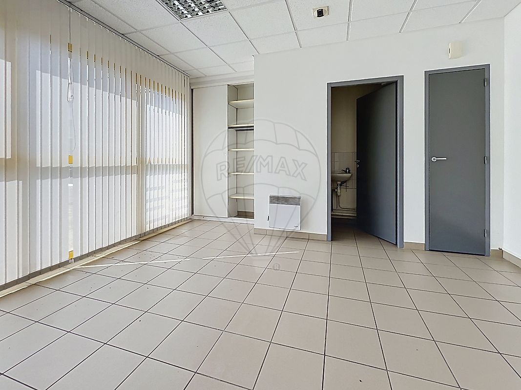 Local commercial 23 m² · à Besançon · 23 m² · 50 000 €/mois