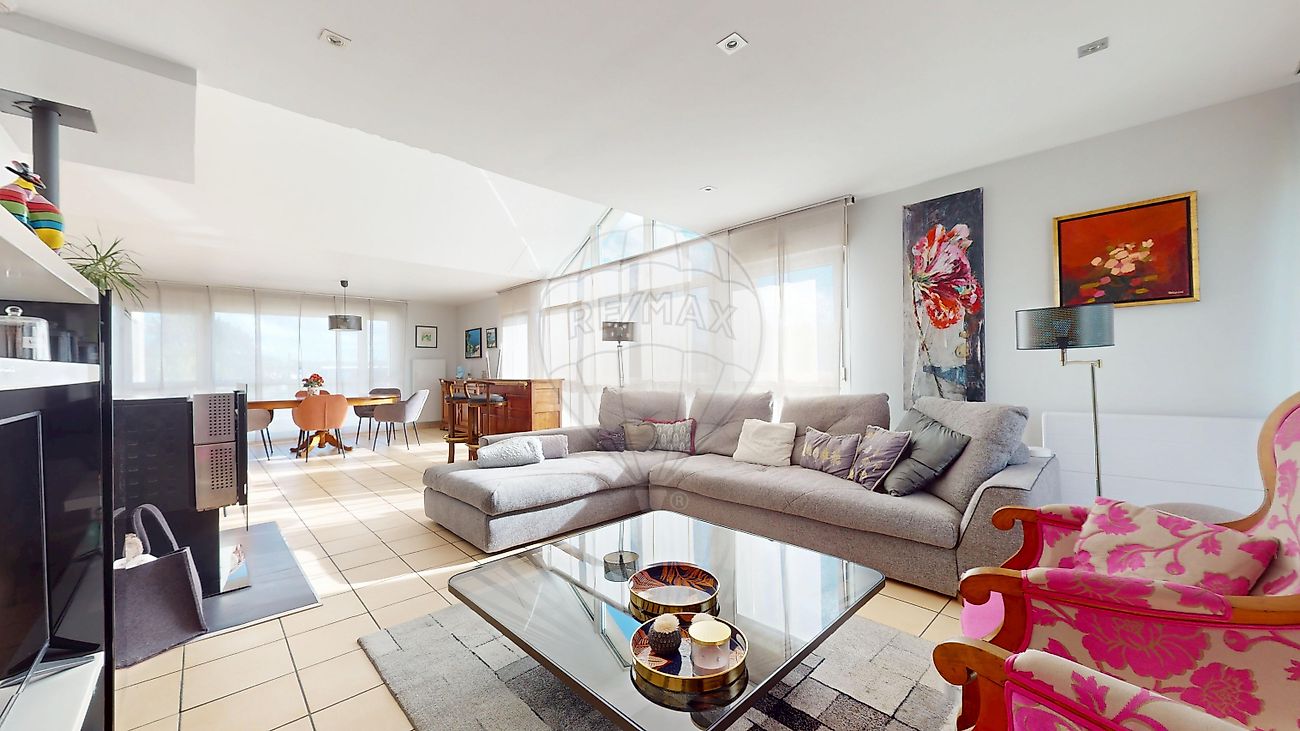 Appartement 5 pièces 142 m² · à Trévenans · 142 m² · 249 000 €