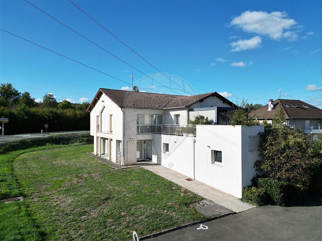 Immeuble 5 pièces 255 m² · à Trévenans · 255 m² · 420 000 €