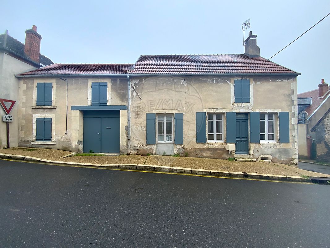 Maison 8 pièces 117 m² · à Bonny-sur-Loire · 117 m² · 65 900 €