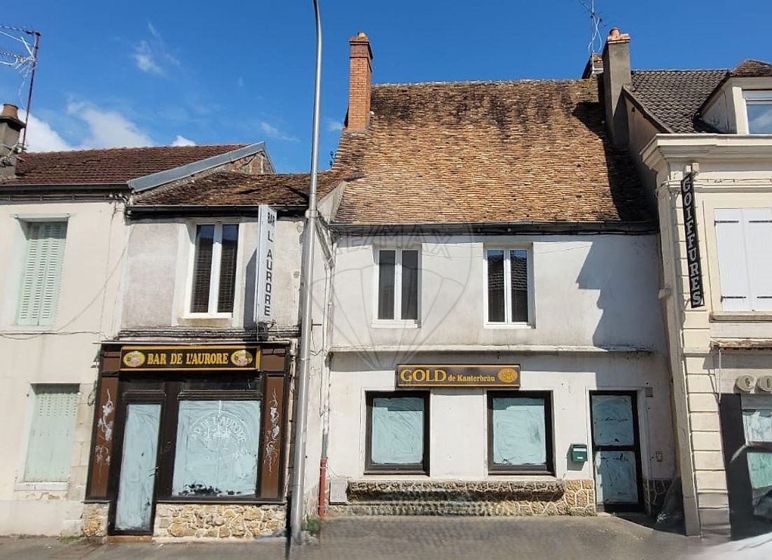 Immeuble 1 pièce 153 m² · à Cosne-Cours-sur-Loire · 153 m² · 49 900 €