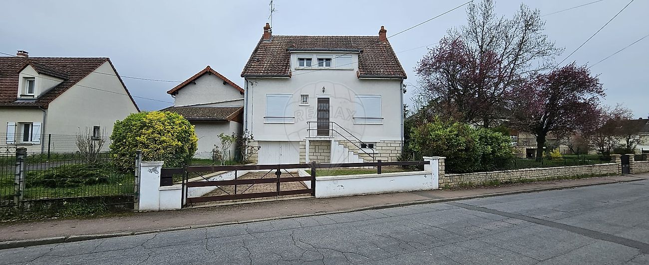 Maison 5 pièces 90 m² · à Cosne-Cours-sur-Loire · 90 m² · 85 000 €