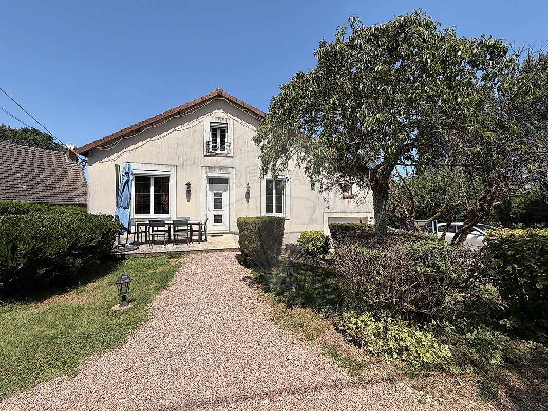 Maison 5 pièces 133 m² · à Châteauneuf-Val-de-Bargis · 133 m² · 129 900 €