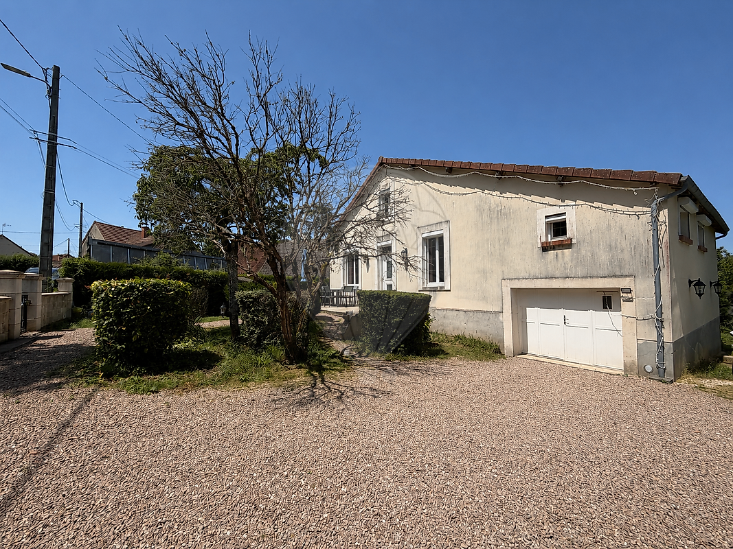 Maison 133 m² · à Châteauneuf-Val-de-Bargis · 133 m² · 119 900 €