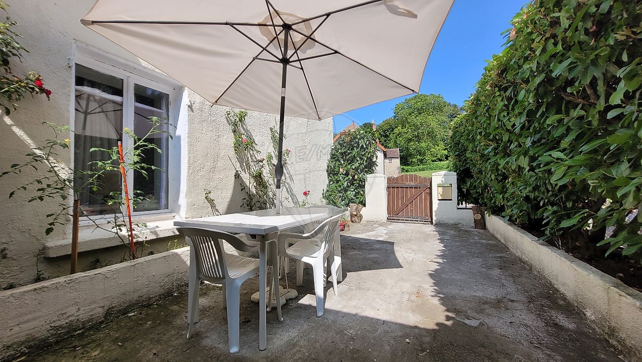 Maison 15 pièces 303 m² · à Neuvy-sur-Loire · 303 m² · 94 900 €