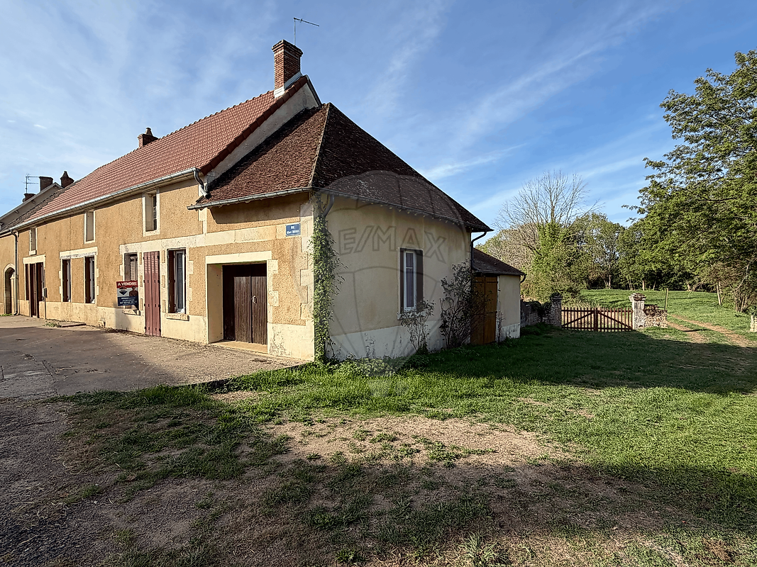Maison 135 m² · à Garchy · 135 m² · 79 900 €