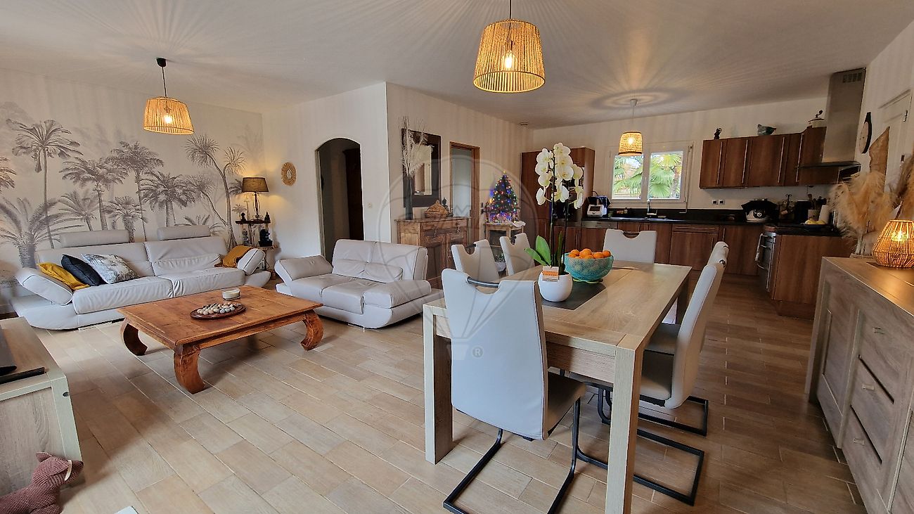 Maison à vendre , 6 pièces - Saint-Jean-d'Illac 33127
