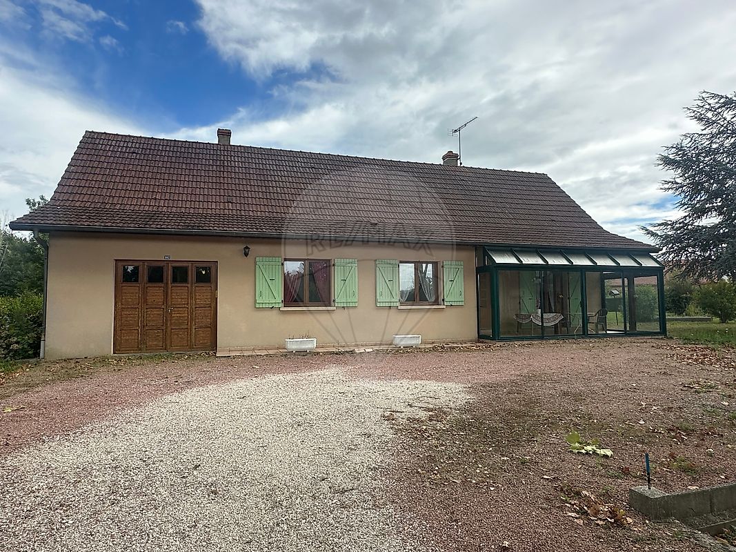 Maison 9 pièces 95 m² · à Saint-Germain-du-Bois · 95 m² · 198 000 €
