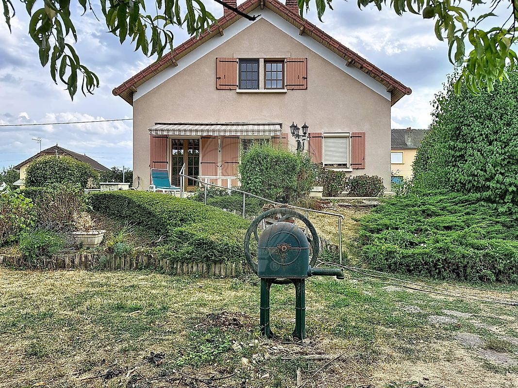 Maison 5 pièces 123 m² · à Saint-Rémy · 123 m² · 222 000 €