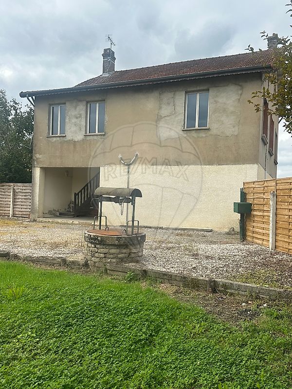 Maison 205 m² · à Mervans · 205 m² · 149 900 €